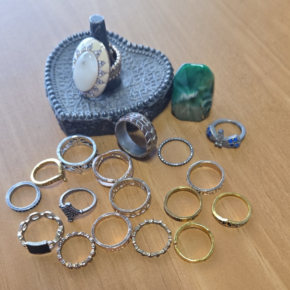 Assorted Women's Ring Set in Gold, Silver and Green - Unbranded Mystery Lot!
